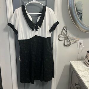Crimes of Griswold dress, black and white with pockets size xl